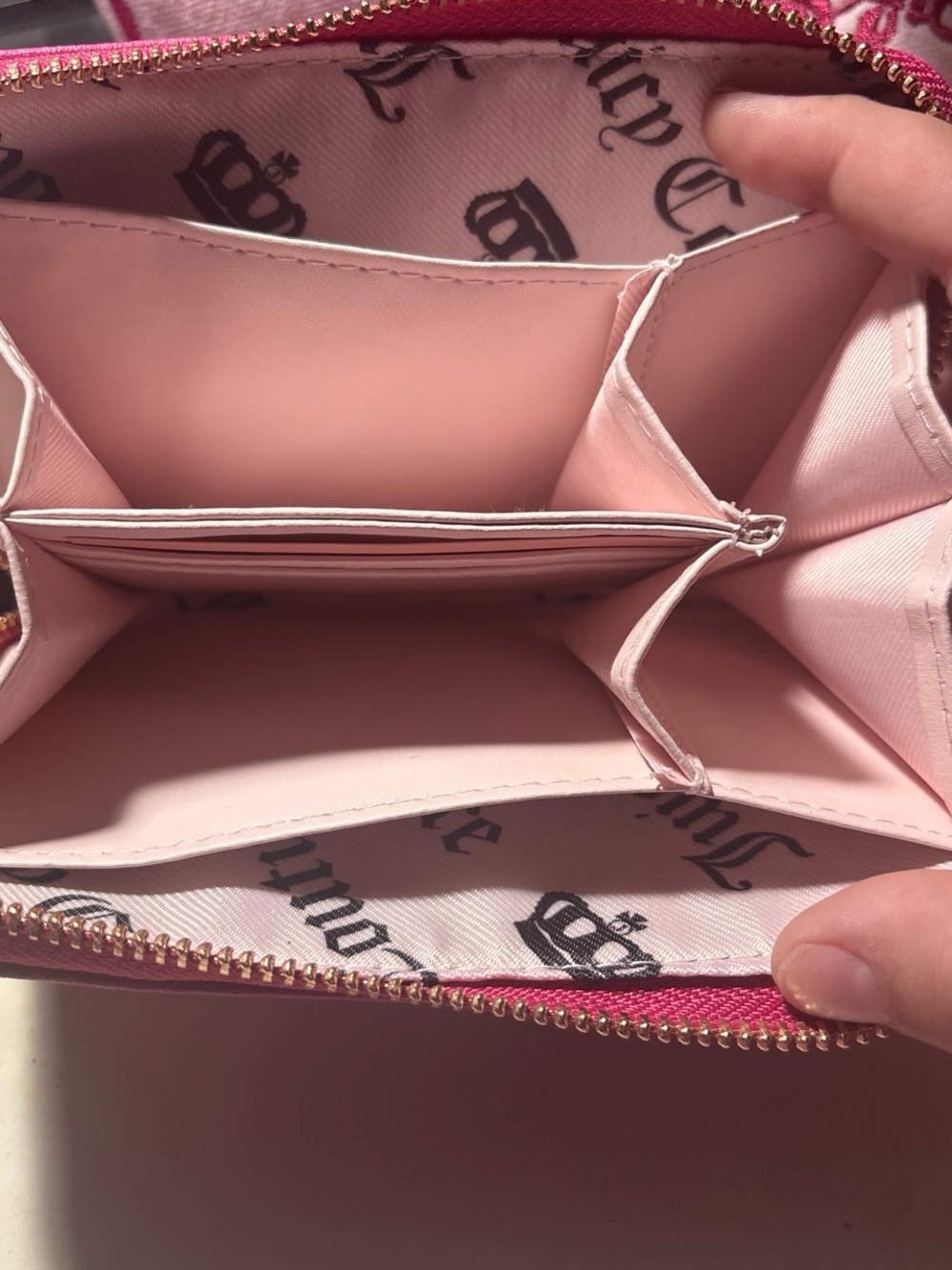 Juicy Couture Hot Pink Daisy Zip-Around Wallet - Picture 2 of 4